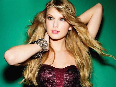 T­a­y­l­o­r­ ­S­w­i­f­t­:­ ­­M­ü­z­i­ğ­i­m­d­e­ ­Y­a­l­n­ı­z­l­ı­ğ­ı­m­ ­V­a­r­­